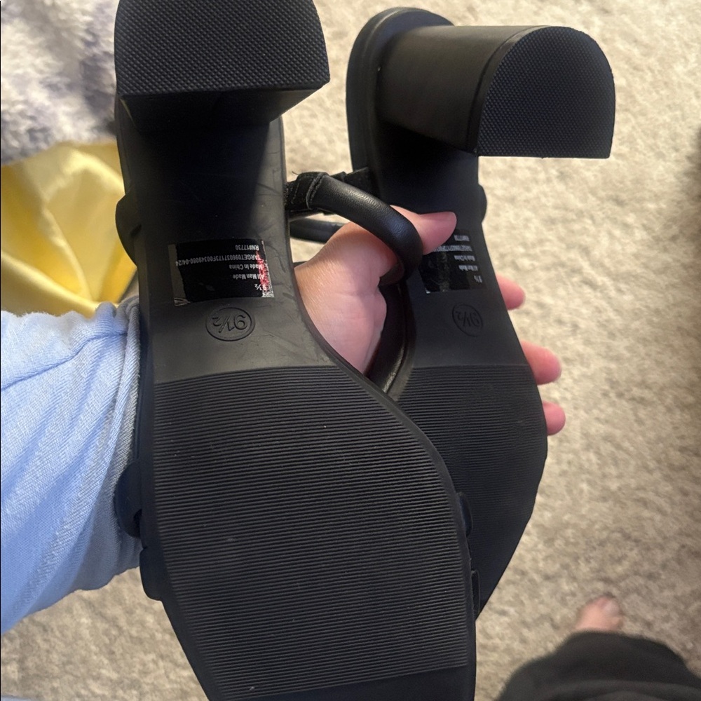 A New Day jet Black Strappy block heels 3 inch size 9.5 new - Picture 6 of 7